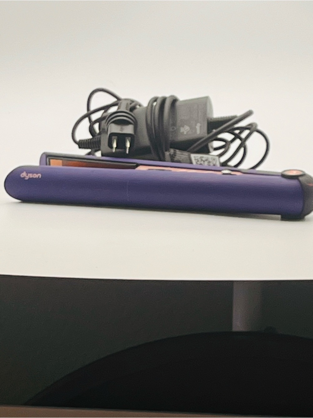Dyson Corrale Cordless Hair Straightener Vinca Blue Rose Magnetic Charger